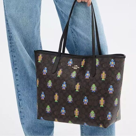 🔥🎁NWT! Coach Cosmic City Tote Handbag with Robot Print Msrp:$450.00 - Picture 3 of 5